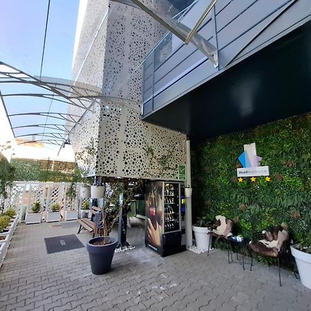 Apartments Steel Residence- Tesla Drive Experience Timişoara Eksteriør billede